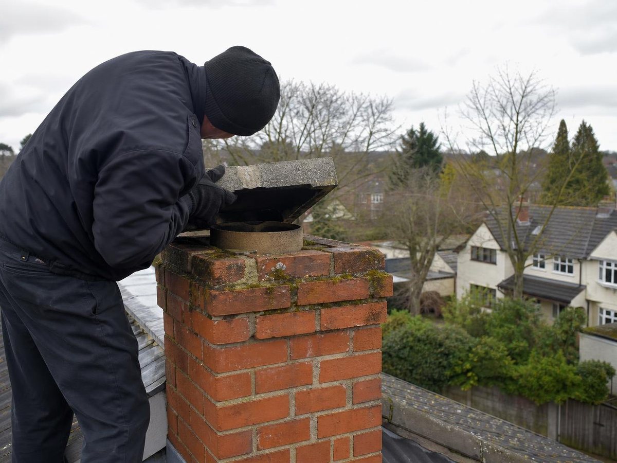 Dobson Chimney Service work in Lincoln Park